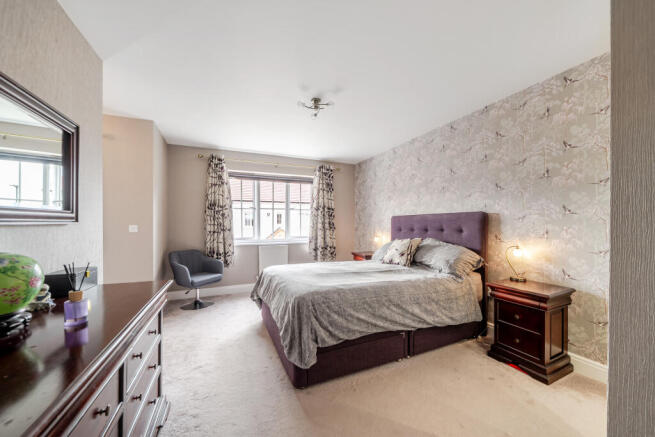 4 bed Detached for sale Image 9