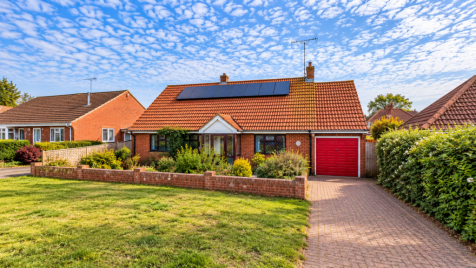 Oakwood Avenue West Mersea, CO5 8EJ