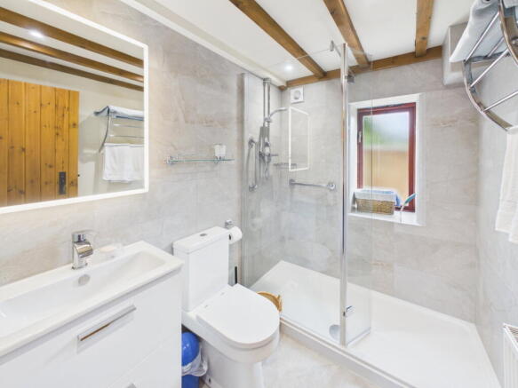 3 bed Barn Conversion for sale Image 9
