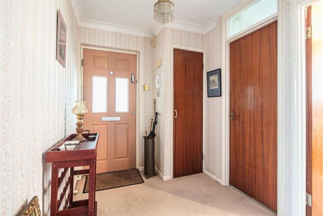 2 bed Apartment for sale Image 11