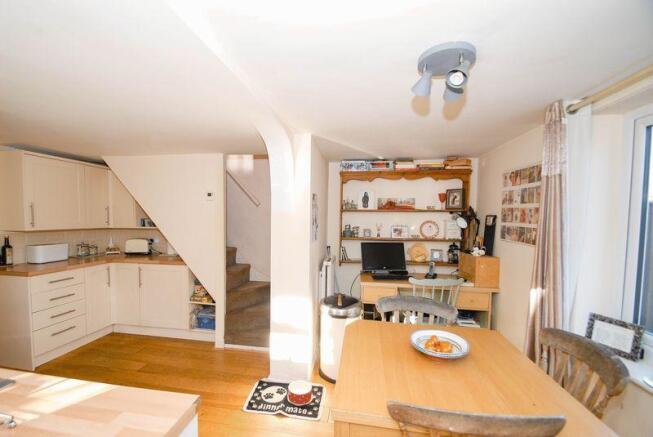 Photo 12
