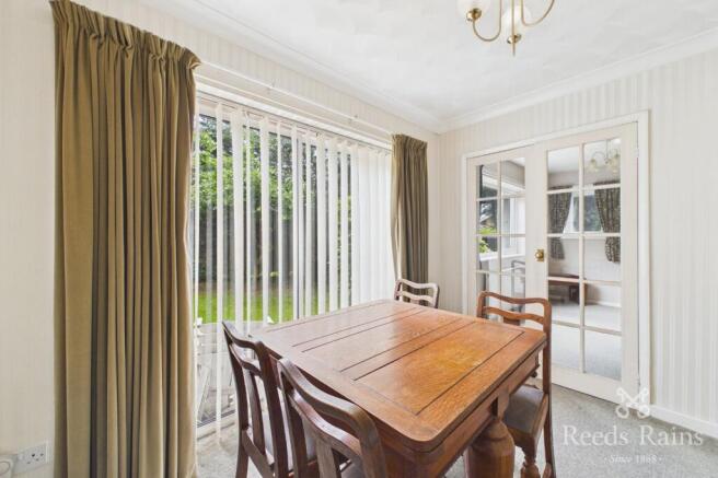 4 bed Detached for sale Image 4