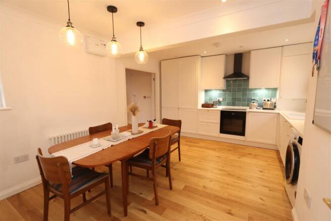 Kitchen/Breakfast Room