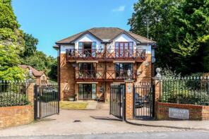 Flat 6, Sunning House, Lower Village Road, Ascot SL5 7AU