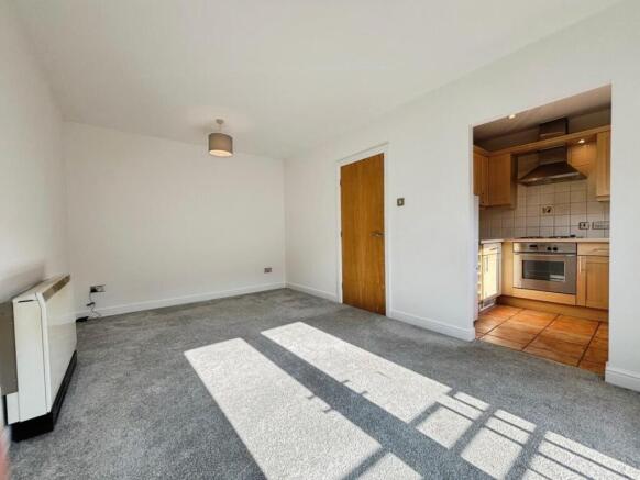 1 bed Apartment to rent Image 9