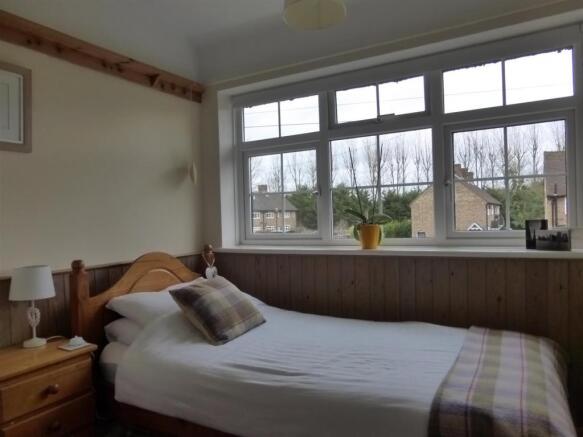 Bedroom 2.JPG