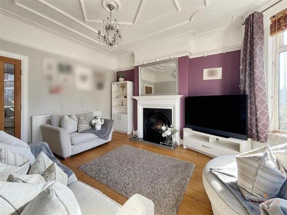 4 bed Detached for sale Image 10