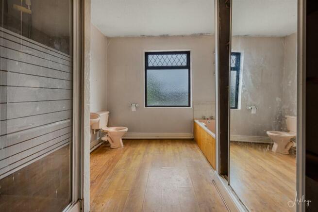 Bathroom/w.c.