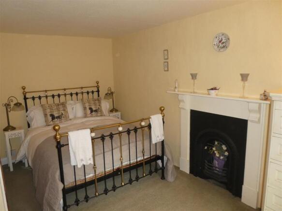 FRONT BEDROOM 2