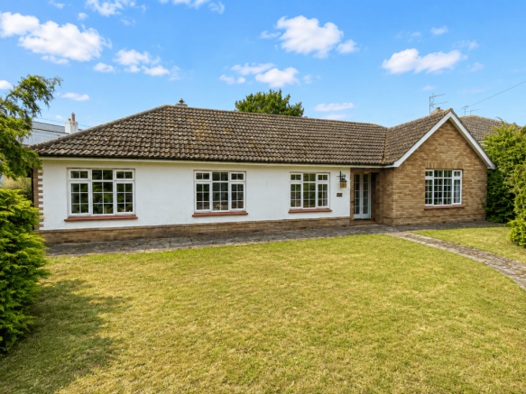 4 bedroom detached Bungalow