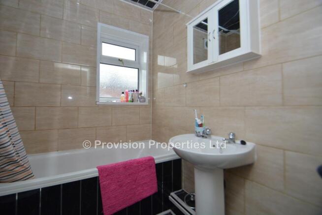 6 bed Terraced to rent Image 12