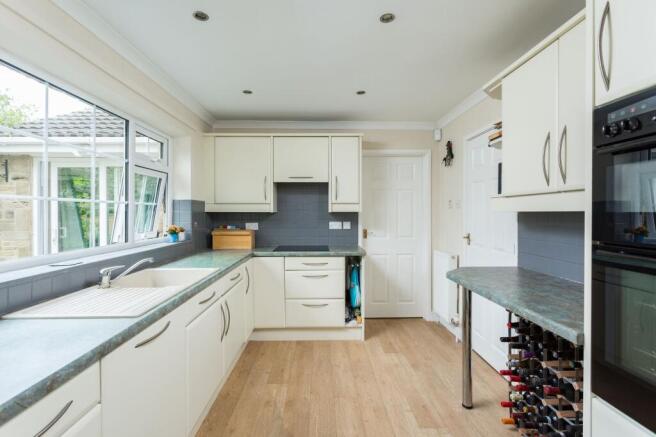4 bed Detached for sale Image 5