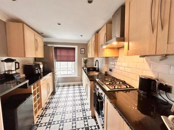 2 bed Apartment for sale Image 9