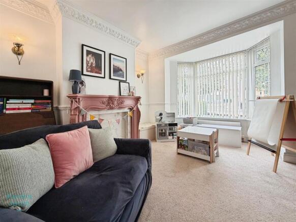 3 bed Semi-Detached for sale Image 9