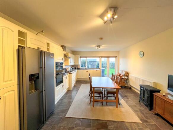 Windermere Avenue - Image-15.jpg