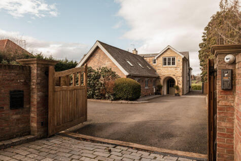 Runnymede Road, Darras Hall, Ponteland, Newcastle Upon Tyne