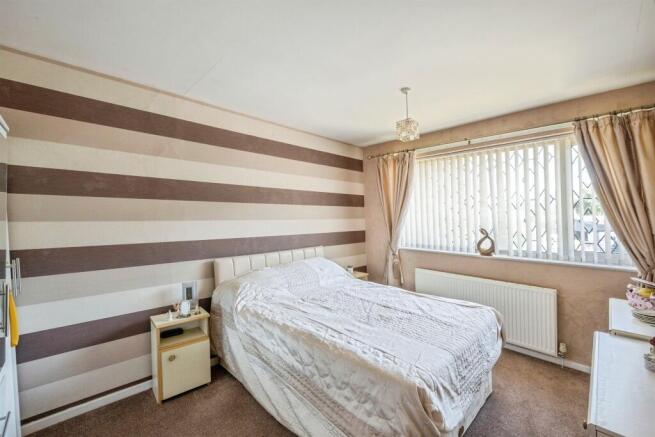 3 bed Semi-Detached for sale Image 8