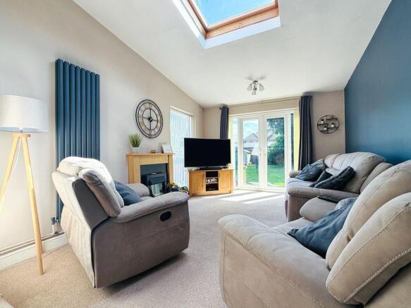 3 bed Semi-Detached for sale Image 6