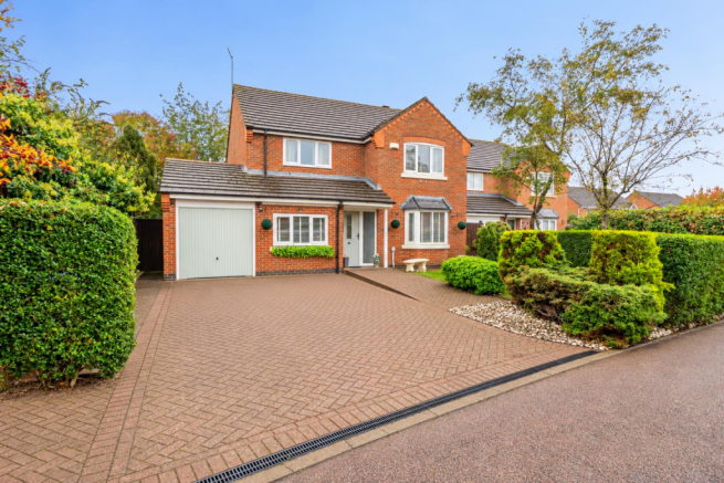 4-bed detached on Burrough Way, Lutterworth, LE17, £525,000