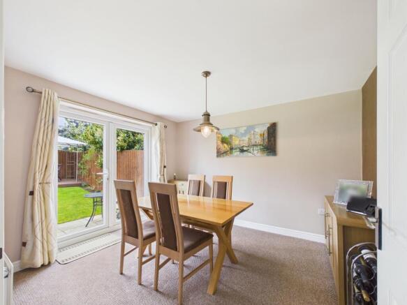 4 bed Detached for sale Image 4