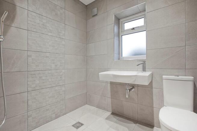 Shower Room/Cloakroo
