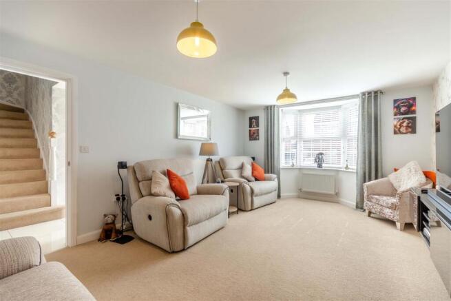 8690582-interior08.jpg