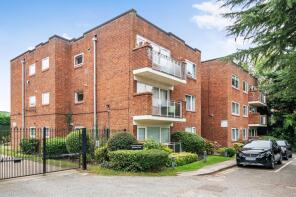 Flat 22, 45 Laburnum Lodge, Hendon Lane, Finchley, London N3 1SQ
