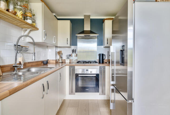 1435310-4-69c424e...