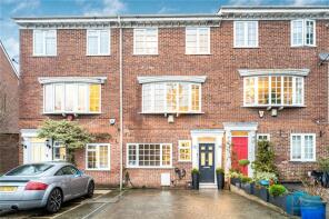 42, Oakview Gardens, East Finchley, London N2 0NJ