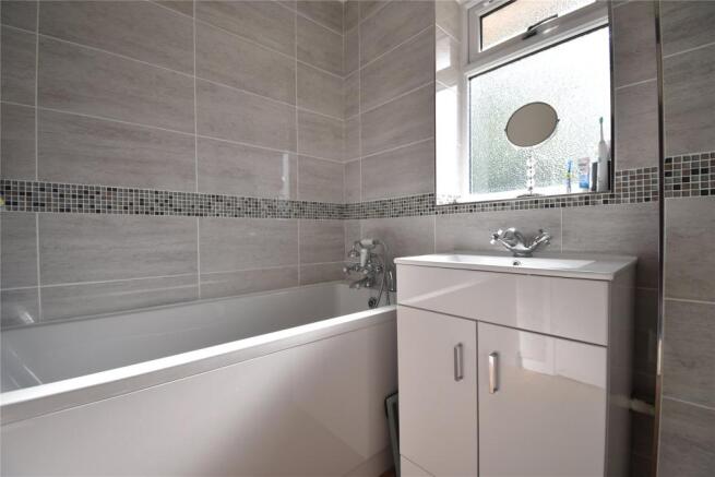 Bathroom Aspect 2