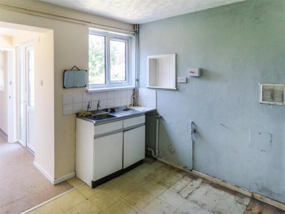 Kitchen.JPG