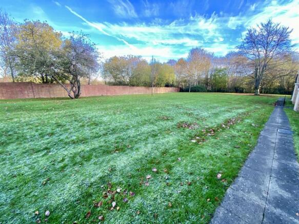 Bramleys Estate Agents - Marmaville Court - Mirfie