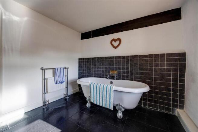 Bath_02.jpg