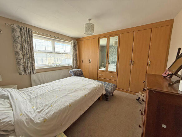 2 bed Detached Bungalow for sale Image 7
