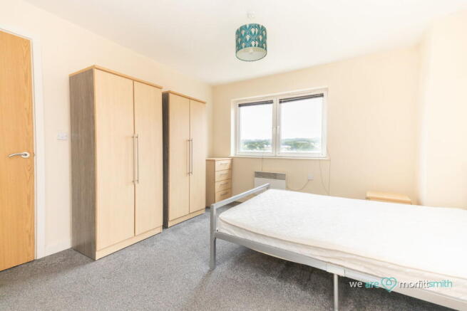 2 bed Apartment to rent Image 8