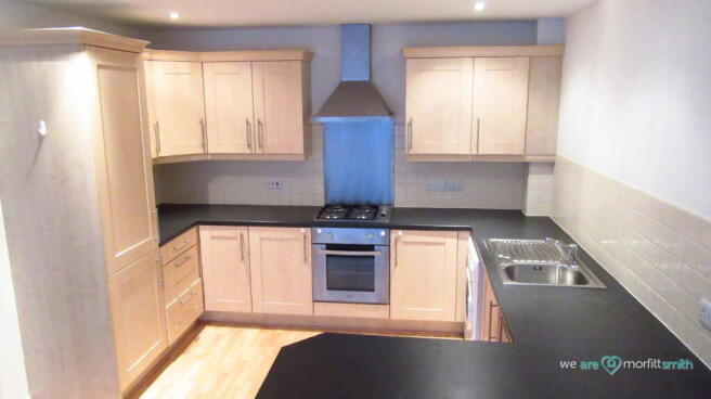 2 bed Apartment to rent Image 4