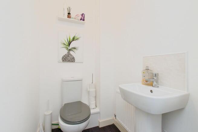 3 bed Town House for sale Image 7