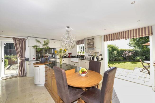 Kitchen/breakfast ro