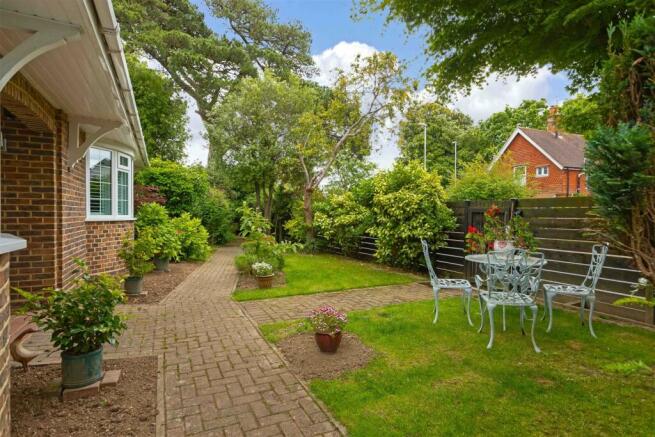 For Sale by Aspire Residential - Offington Lane