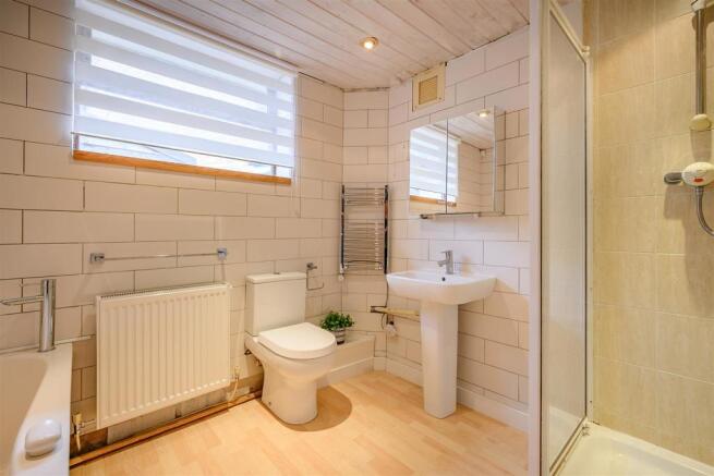 8481616-interior55.jpg