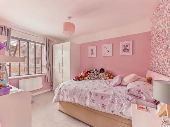 CAM03972G0-PR0358-STILL014.jpg