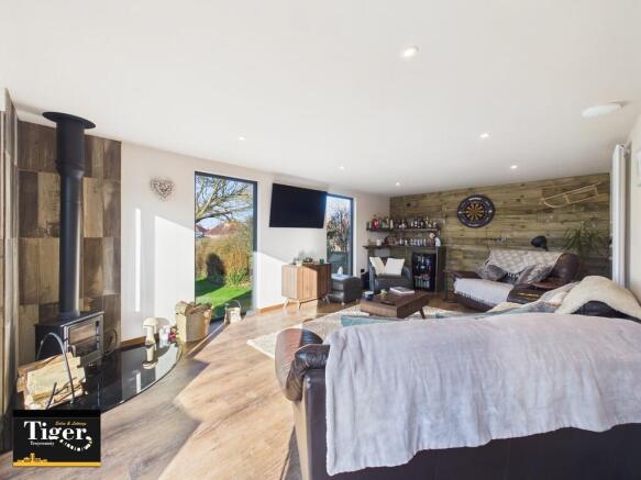 CAM03440G0-PR0551...