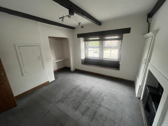 2 bed Apartment to rent Image 5