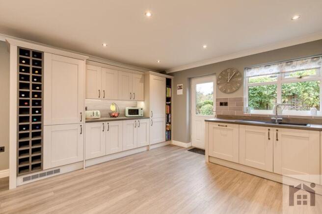 Dining kitchen
