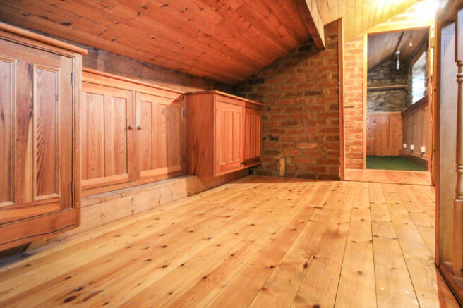 3 bed Terraced for sale Image 12