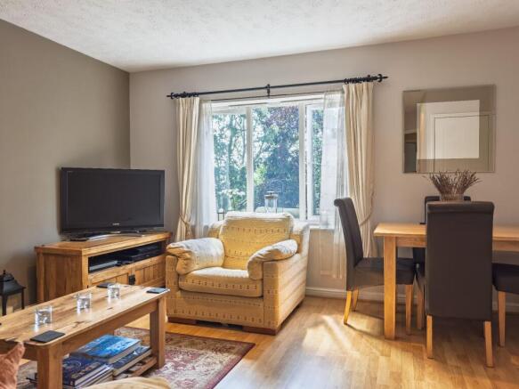 2 bed Apartment for sale Image 12