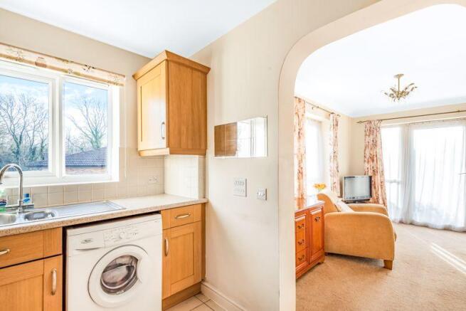 Kitchen / Livi...