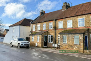 10, Staines Road, Wraysbury, Staines-upon-thames TW19 5BS