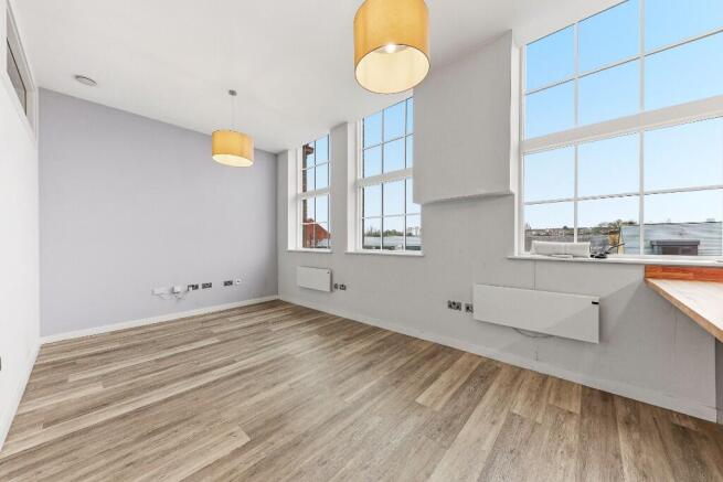 2 bed Apartment for sale Image 7