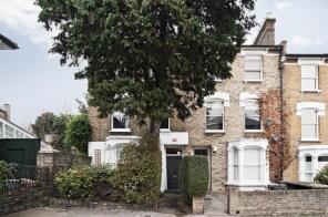 87, Balfour Road, London N5 2HE